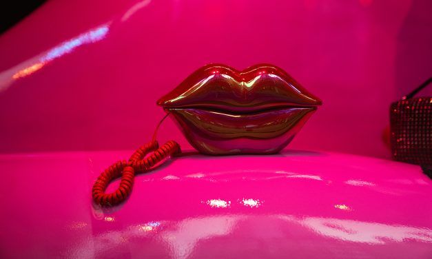 Die Entstehung des Telefonsex: Eine Geschichte der Lust und Kommunikation